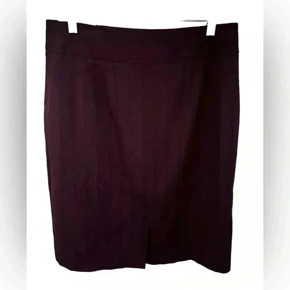 Apostrophe Pencil Skirt - Picture 2 of 7